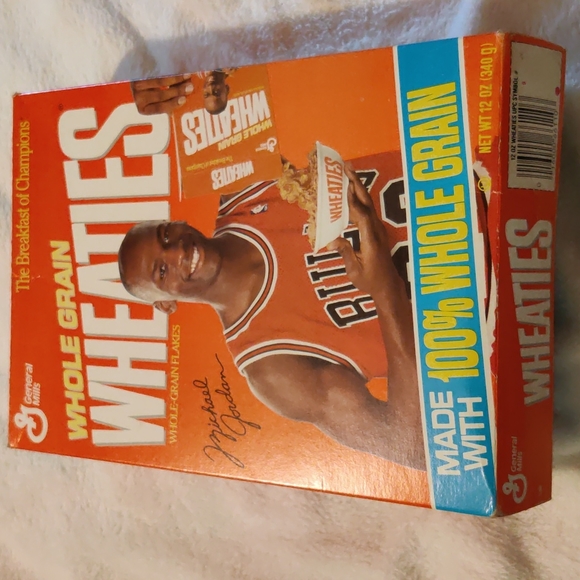 Rare 1990 Michael Jordan vintage fasimilie Signature Wheaties box - Picture 11 of 15